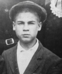 Брат Николая - Анатолий Яковлев (умер перед войной)