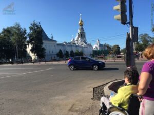 прогулка по Кремлёвской площади, г. Вологда