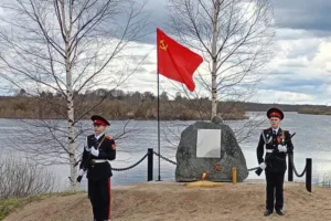 Памятный камень в д. Сельцо